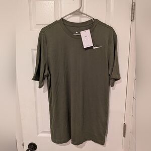 Nike Men's Olive Short Sleeve Tee